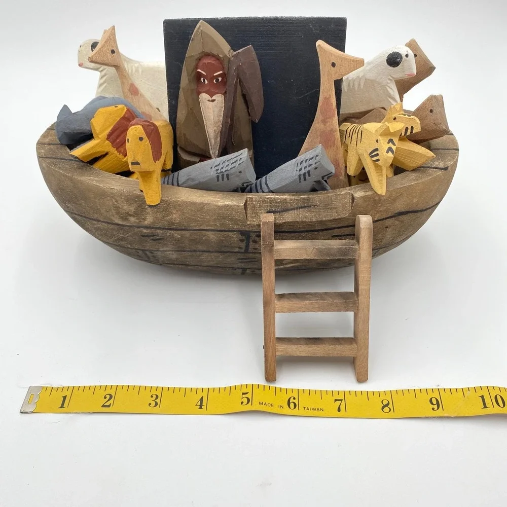 Vintage Noah's Ark Wooden Hand‎ Carved Painted 18 piece Set Noah Animals Story